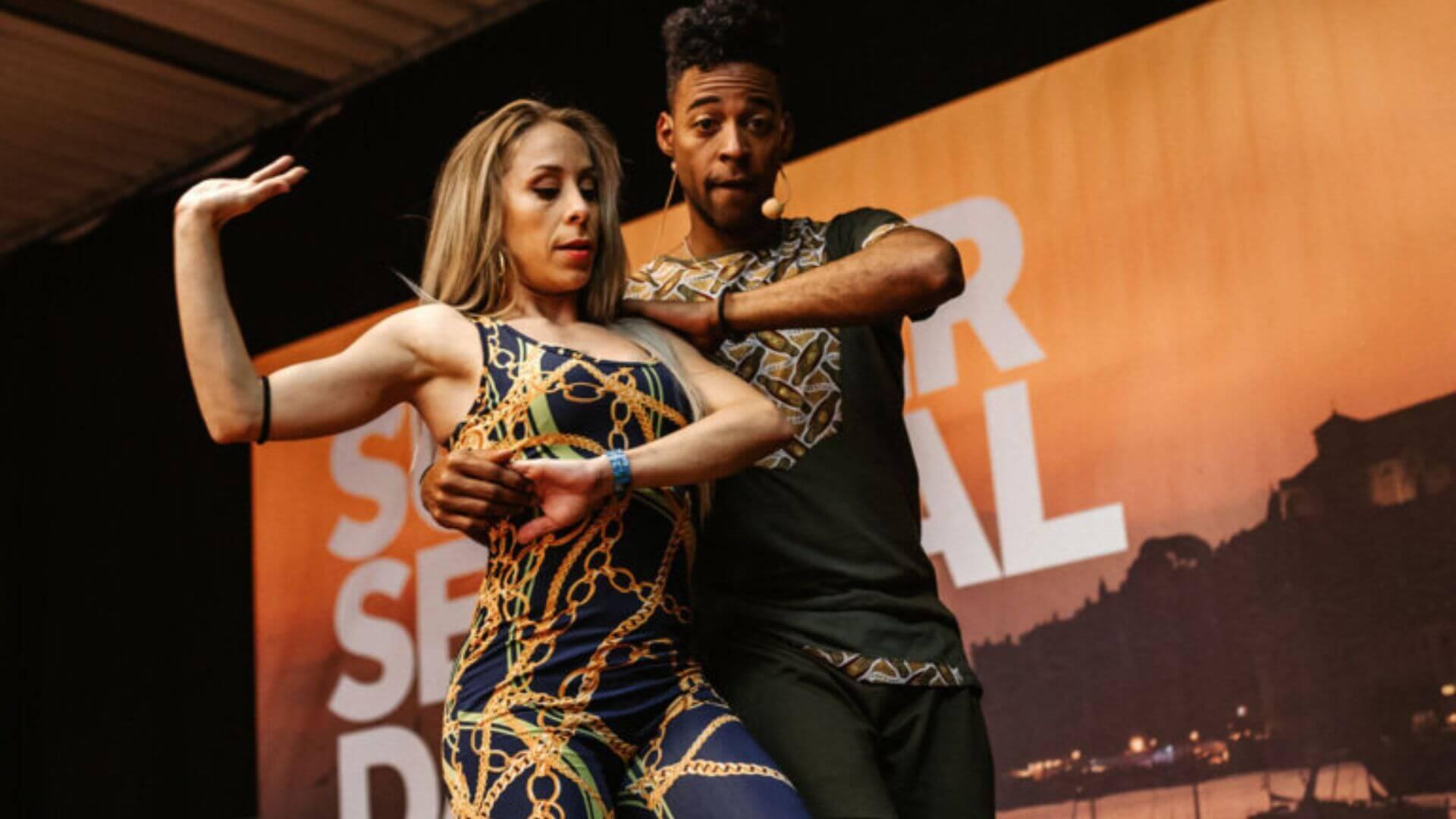 Join Gaby & Estefy for their signature 3-hour choreography!