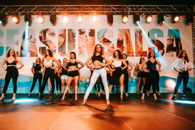 Step into “Bachata Divas” Bootcamp by Jessica Díaz!